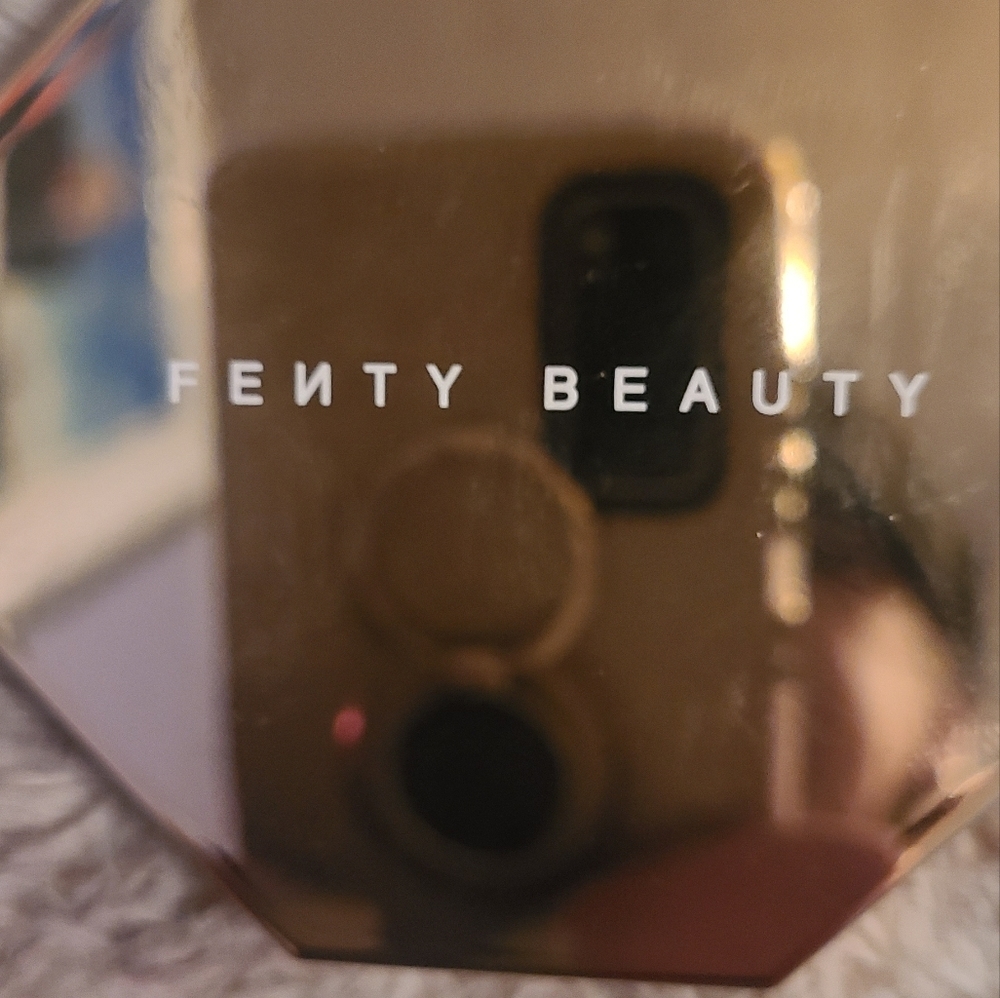 Fenty beauty bronzer NEW hp🔥🔥🔥🔥 - Picture 2 of 6